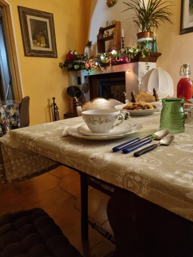 A Collodi Io & Mamma100 M Dal Parco Di Pinocchio Bed & Breakfast Exterior photo