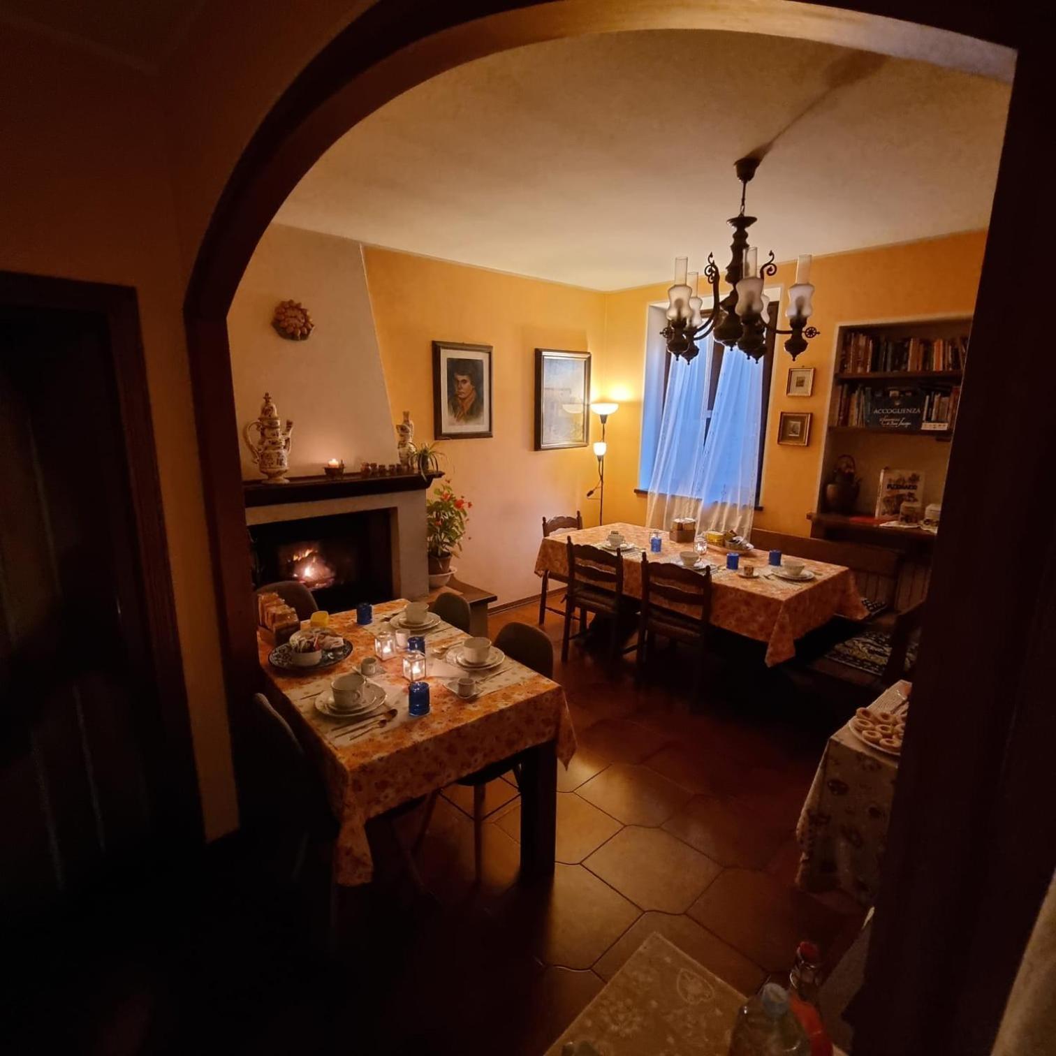A Collodi Io & Mamma100 M Dal Parco Di Pinocchio Bed & Breakfast Exterior photo